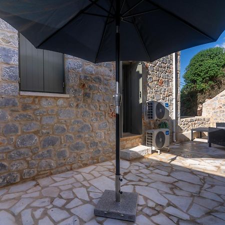 Vila Vina'S Stone House Liménion Exteriér fotografie