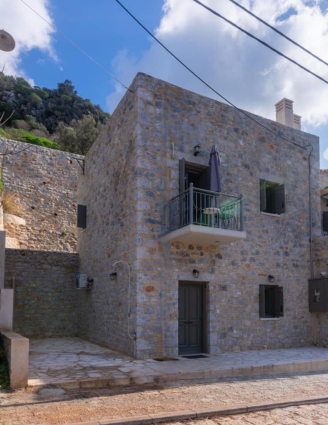 Vila Vina'S Stone House Liménion Exteriér fotografie